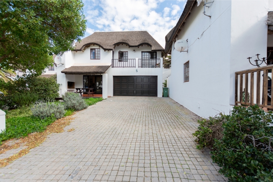 To Let 3 Bedroom Property for Rent in Shelley Point Western Cape